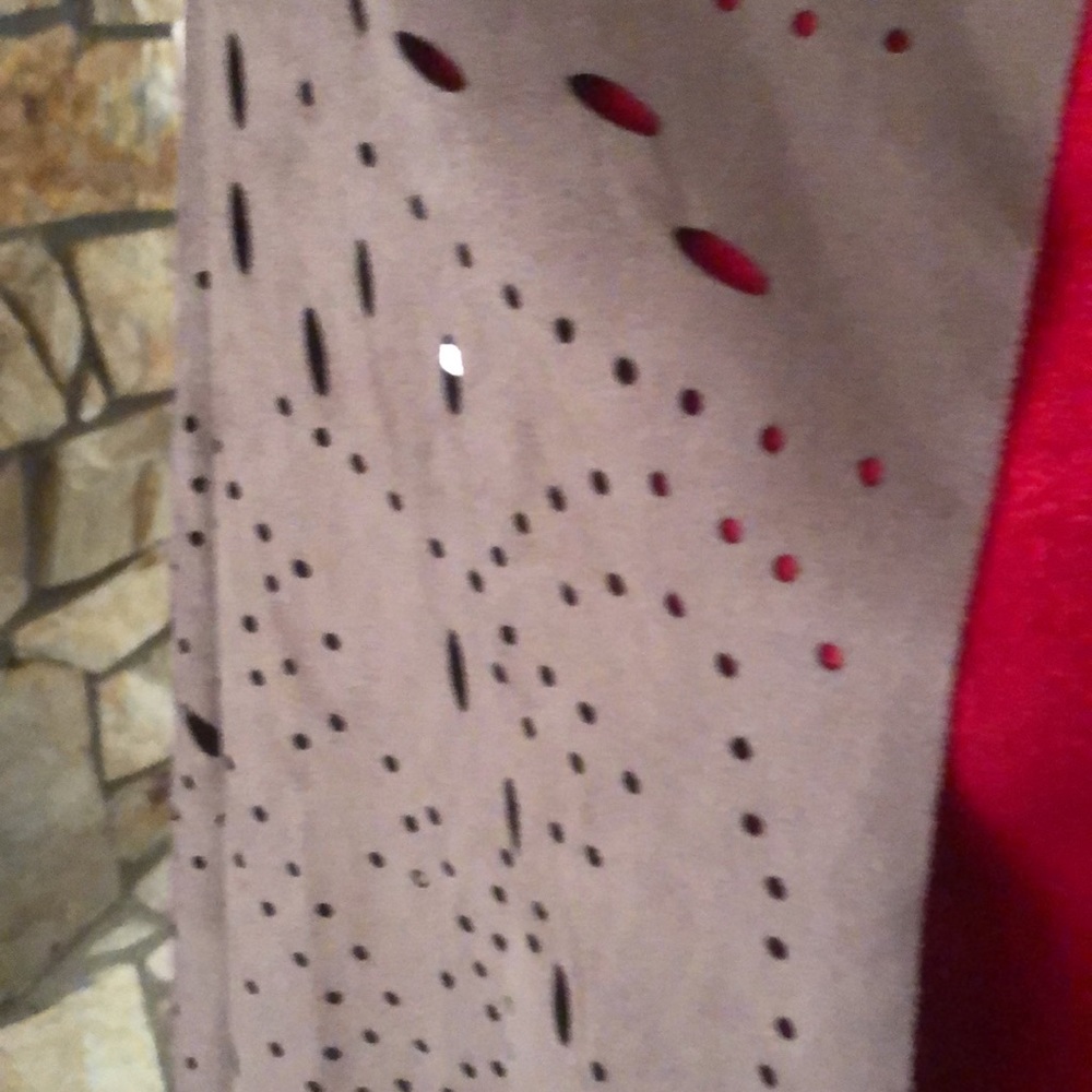 Chicos - Picture 5 of 5
